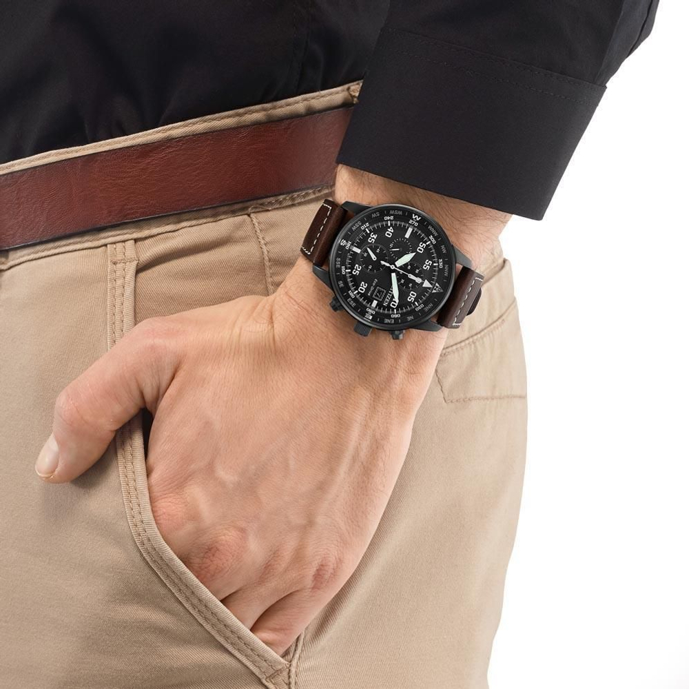 Мужские японские наручные часы Citizen CA0695-17E