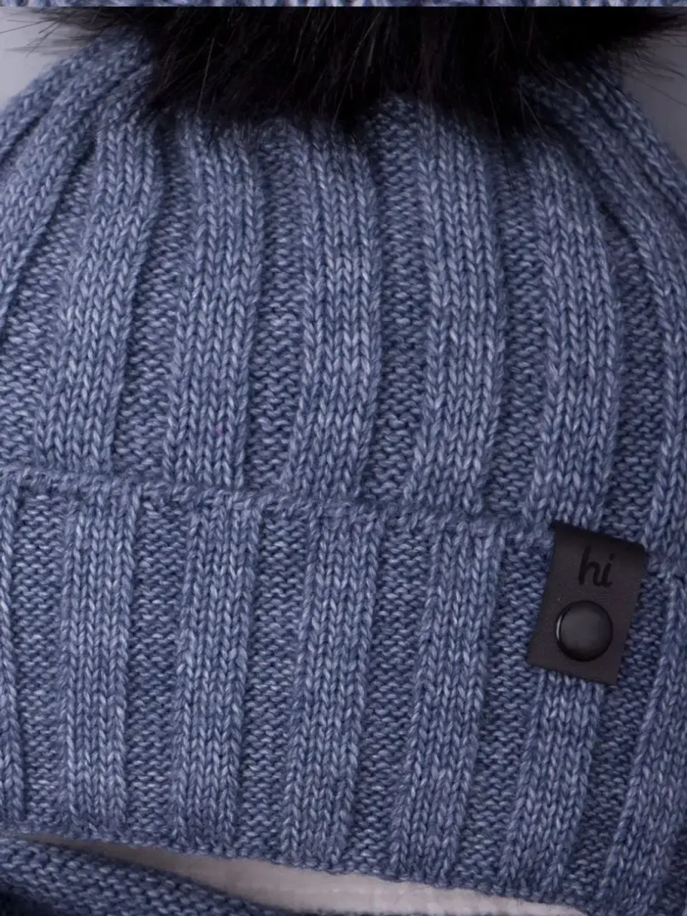 Шапка детская зимняя вязаная с помпоном и снуд