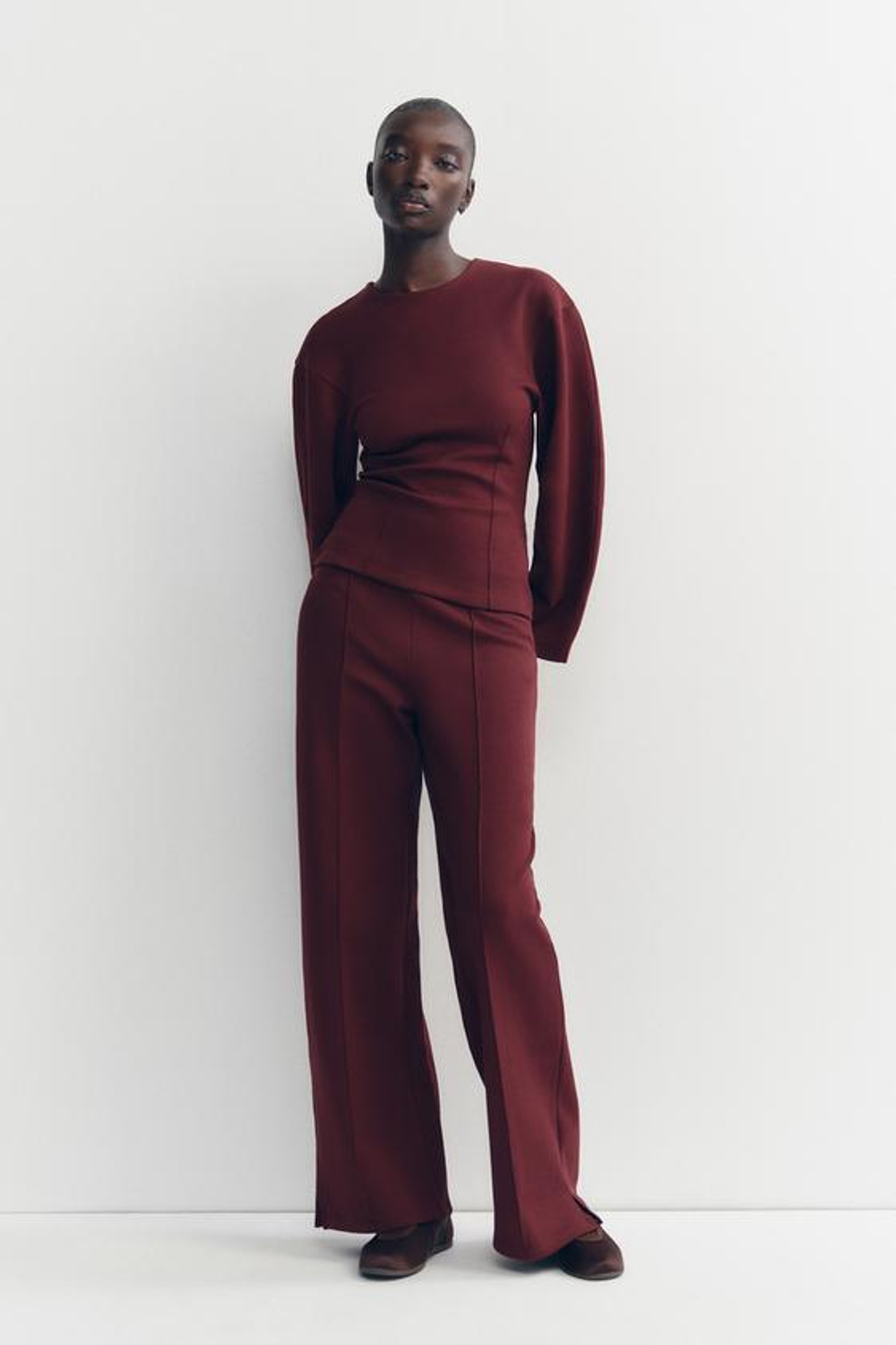 ZARA ТОП ОБЛЕГАЮЩЕГО КРОЯ С БЛОКИРОВКОЙ, ЦВЕТ БУРГУНДСКОГО ВИНА