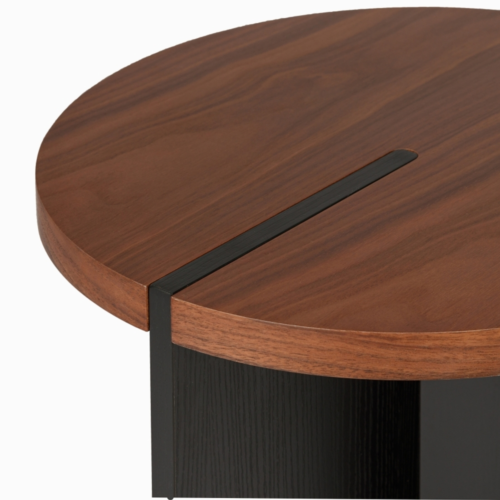 Журнальный столик Walnut Grove диаметр 40 дуб