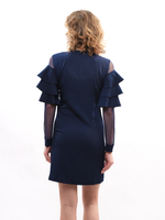 Платье с воланами на рукавах