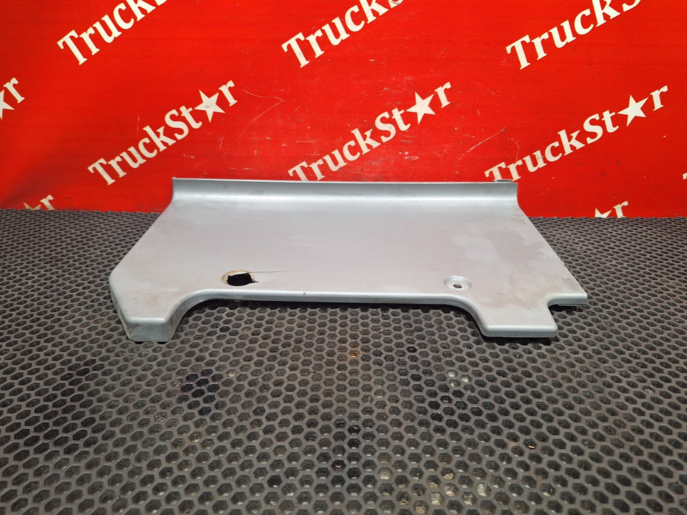 Накладка бампера левая