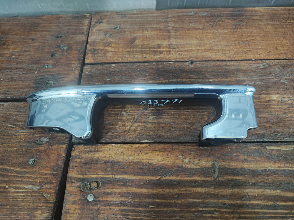 Ручка двери правой Mercedes S-Class (W223) 20-нв Б/У Оригинал A09976056039999