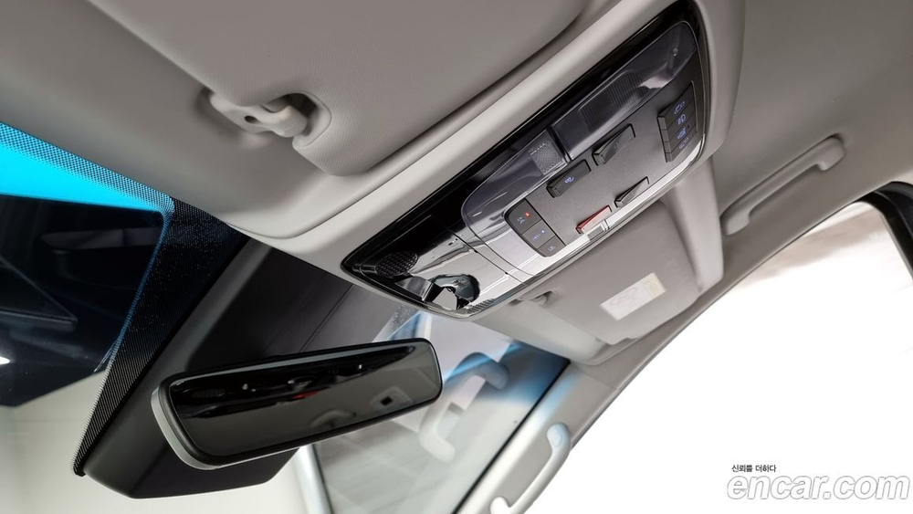 Hyundai Staria 4WD Tourer 9-и местный (07.2022)