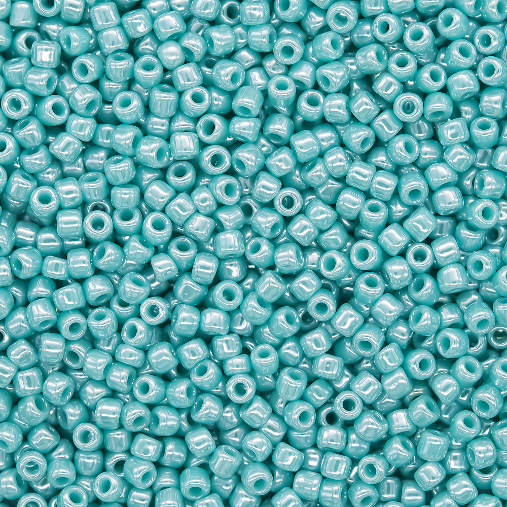 Японский бисер TOHO Round 11/0 (№132), кремовый глянцевый