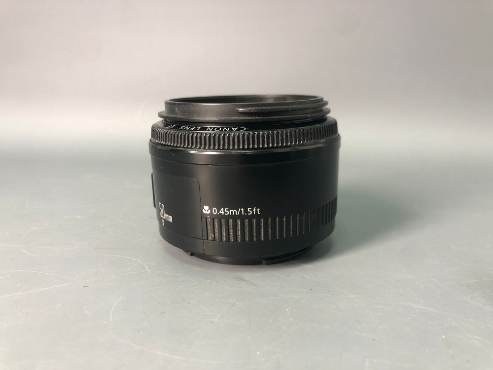 Canon EF 50mm f/1.8 II
