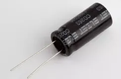 Конденсатор электролитический 2200мкФ 25в 105°С CD263 / 13х26 / Elzet