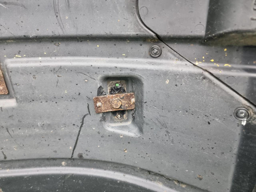 Подкрылок передний левый Ford Cargo (2011-н.в.)