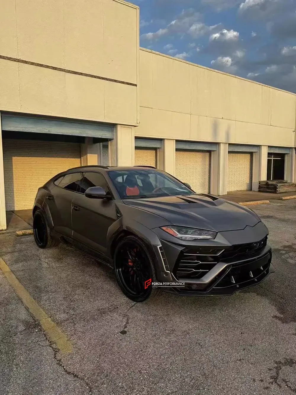 Карбоновый обвес для Lamborghini Urus 2018-2022 Ламборгини Урус