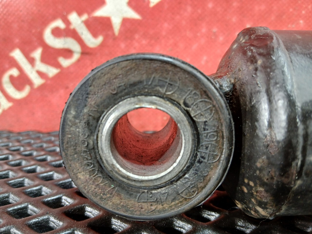 Амортизатор задний 2022г