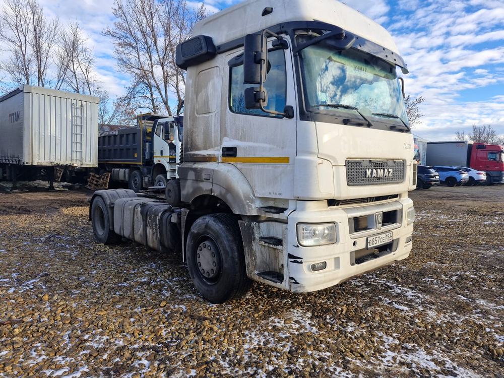 КамАЗ 5490 4x2 Седельный тягач 5490-S5 (Дизельный, 12,0 л, 401 л.с., МТ)