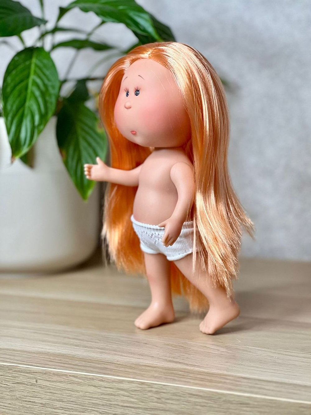 Кукла Nines виниловая 30см MIA без одежды (3000W49)
