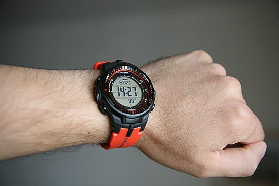 Мужские часы CASIO PRO TREK PRW-3000-4ER