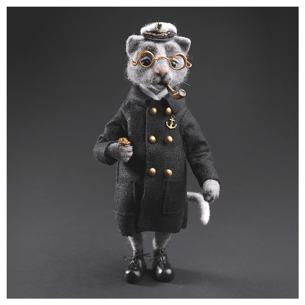 Валяная игрушка «Кот Адмирал»