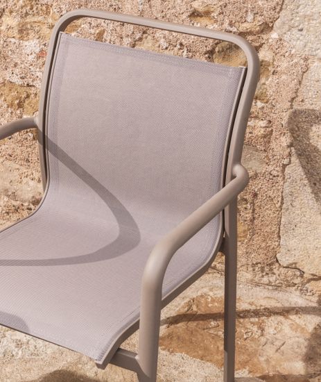 Уличный стул Luri из алюминия цвета таупе и бежевого текстиля