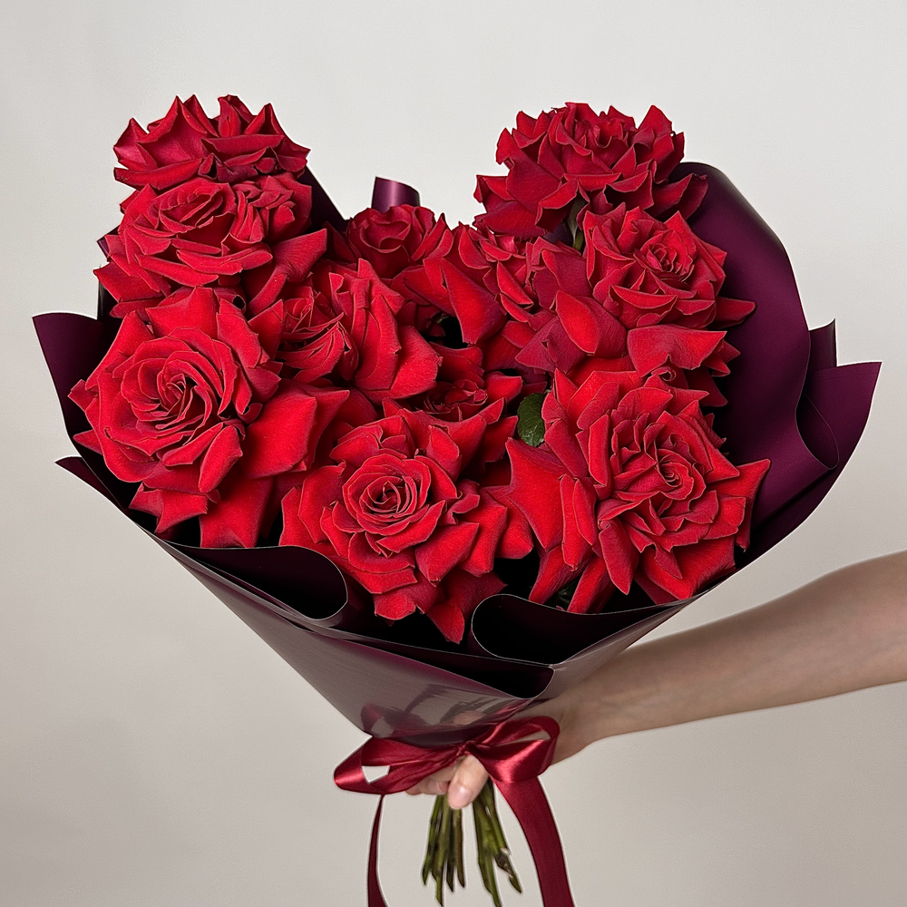 Bouquet of 11 red French Bordeaux roses