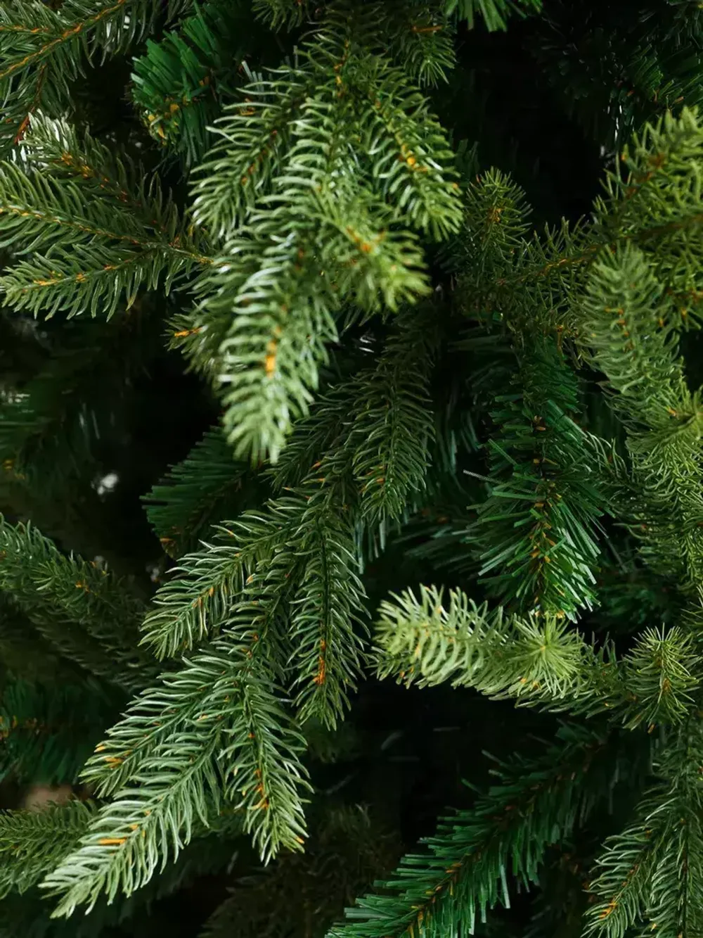 Искусственная ель «Валерио» (литая+пвх) 210 см / 2.1 м