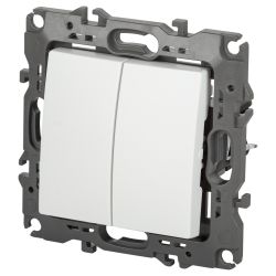 Переключатель перекрестный ЭРА Серия 12 12-1112-01М двойной, 10АХ-250В, белый матовый