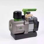 Аккумуляторный вакуумный насос Super Stars ST-2SC (1 ст., 70 л/мин, 8 Па, Li-Ion 18V, 5 Ah, 2.8кг)