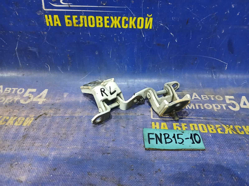 Петля двери задней левой NISSAN SUNNY 2000