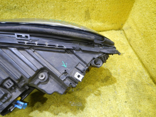 Битая Фара правая Mercedes GLE W166 (15-18) LED