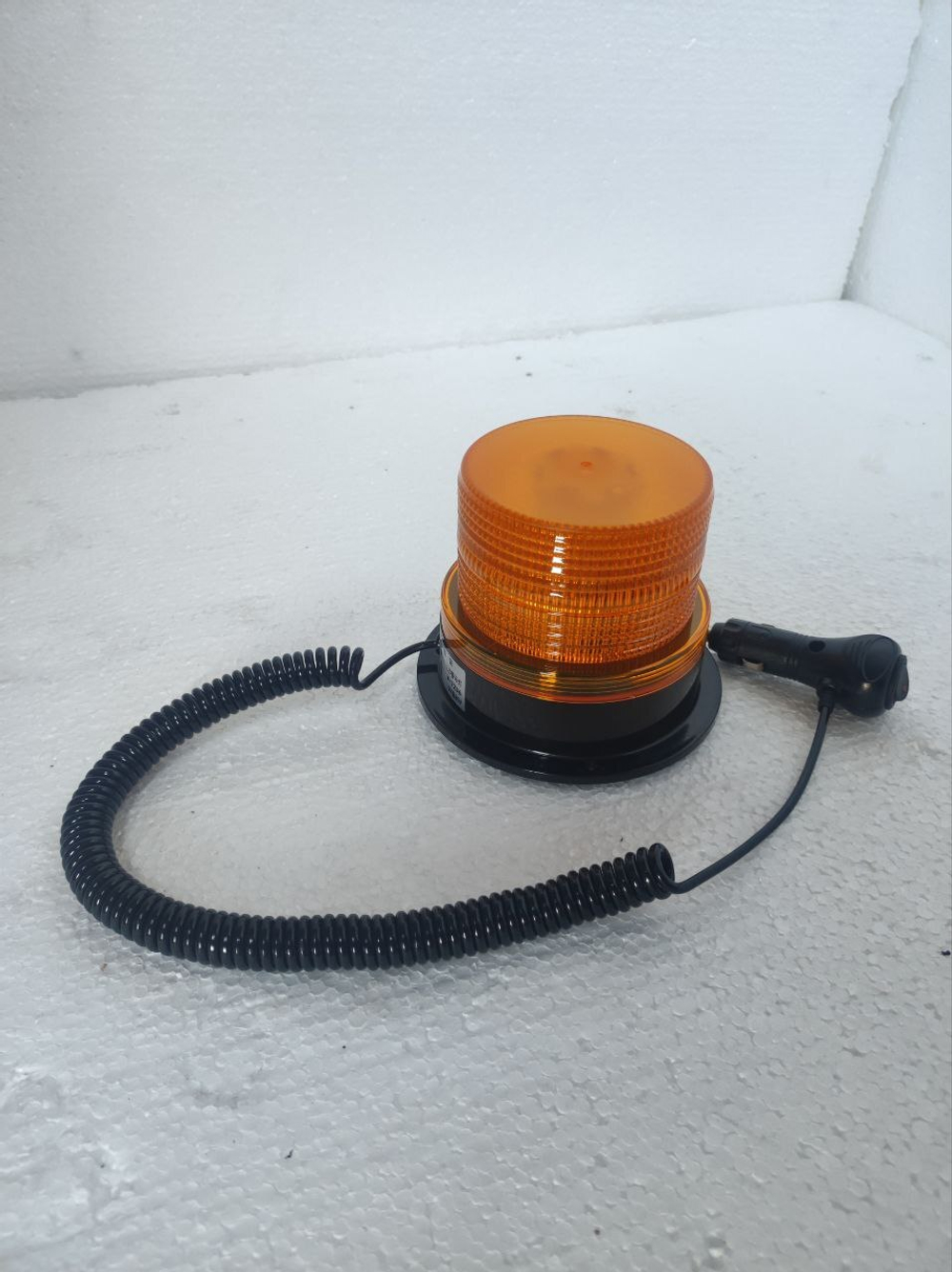 Проблесковый маячок на магните LED светодиодный 12-24V для перевозки негабарит опасный груз