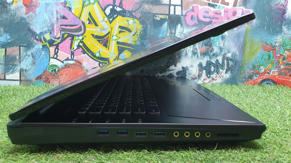 Игровой MSI i7-6/16 Gb/GTX 980M 4 Gb/FHD/GT72S 6QE(Dominator Pro G)-829XRU [9s7-178211-829]/Windows 10