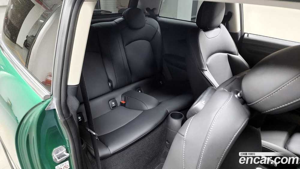 Mini Cooper Basic (03.2021)