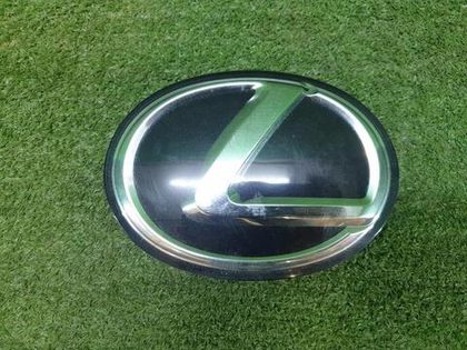 Эмблема решетки радиатора Lexus RX 4 (2019-2022)