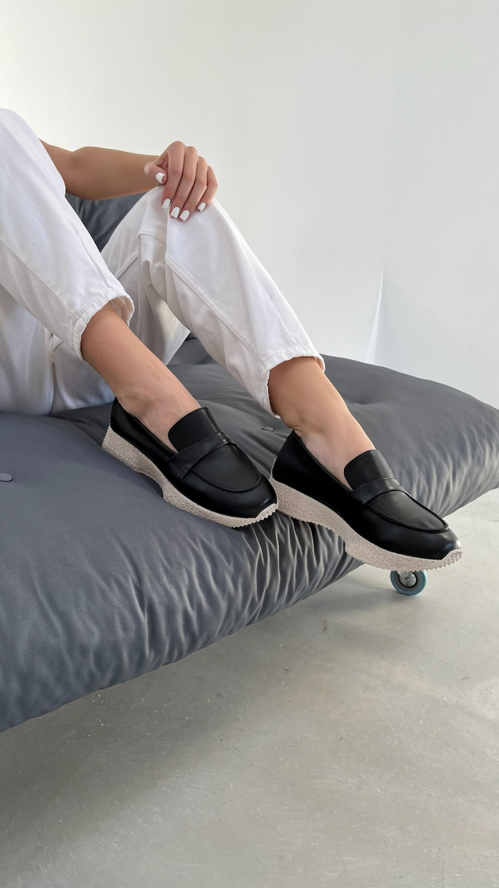 Мокасины из мягкой кожи