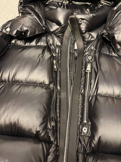 Пуховик Moncler