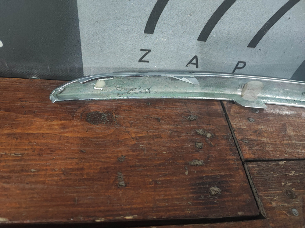 Молдинг переднего бампера Kia Sportage 3 (SL) 10-14 Б/У Оригинал 865823U000