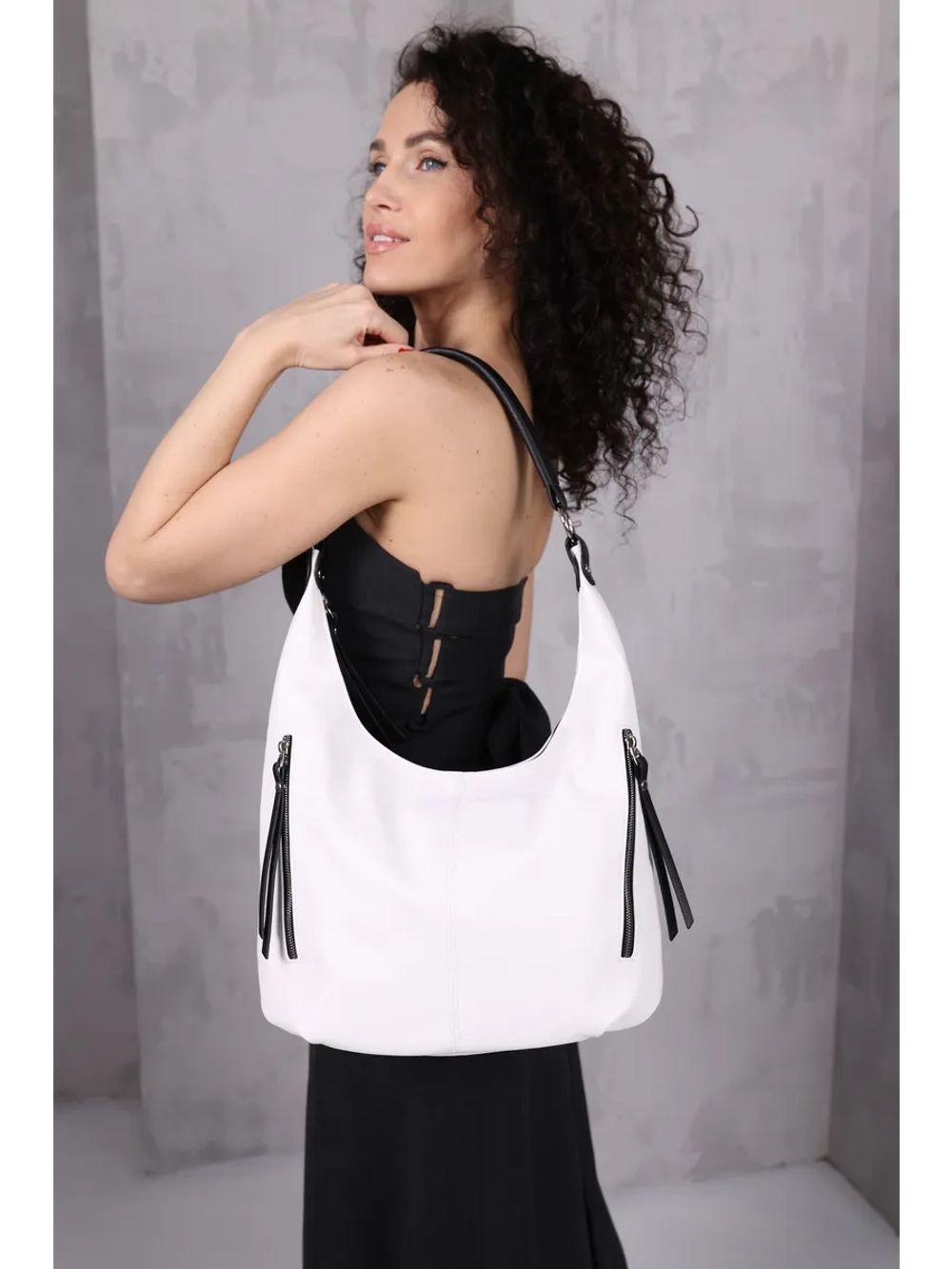 Сумка через плечо средняя классическая