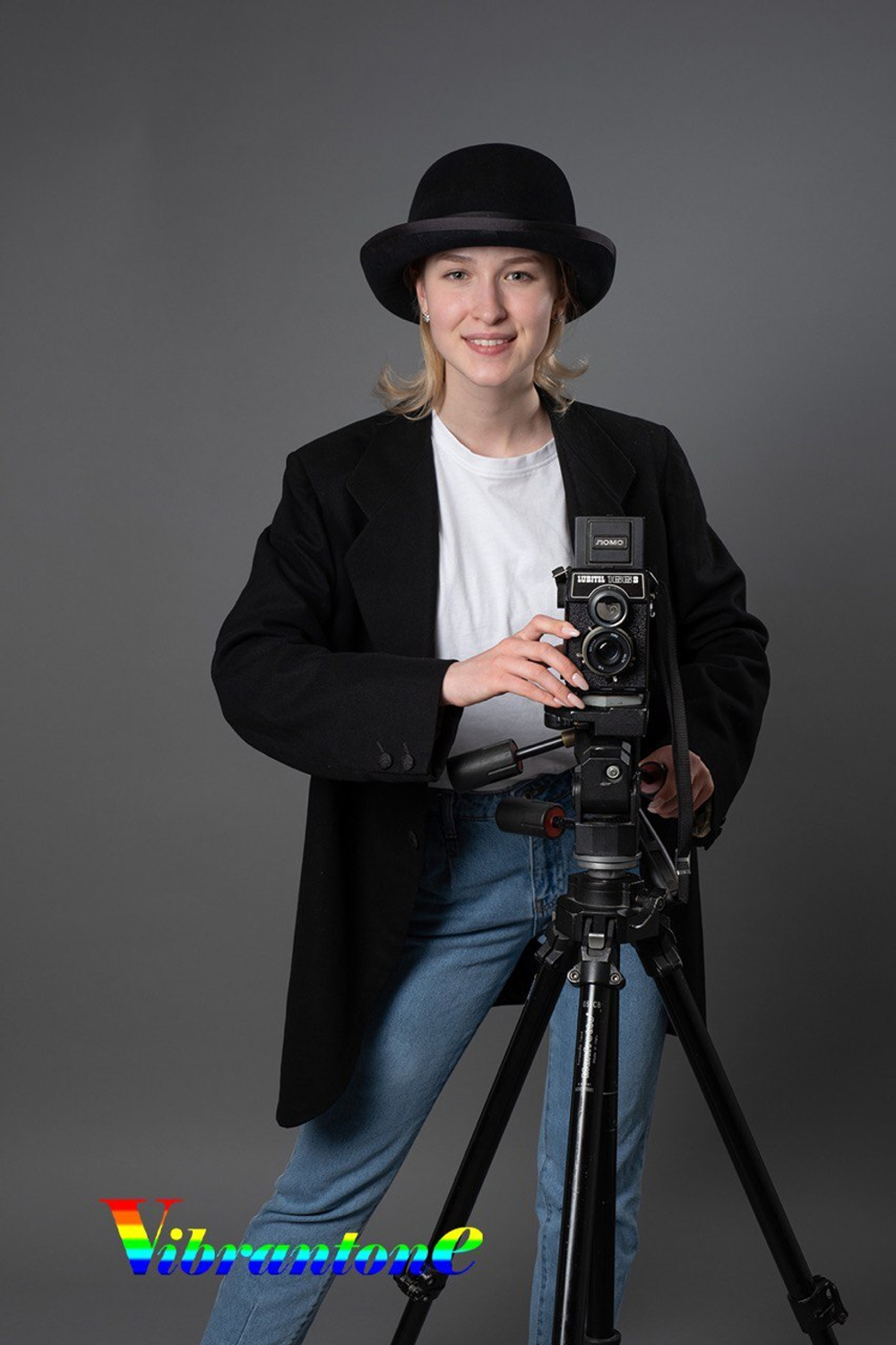 Фон бумажный Vibrantone 2,1х11м Strong Grey 06 темно-серый