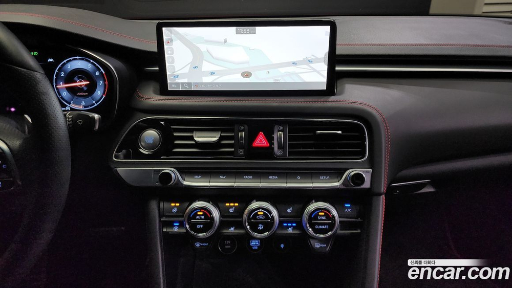 Genesis The New G70 Бензин 2.0T 4WD (12.2020)