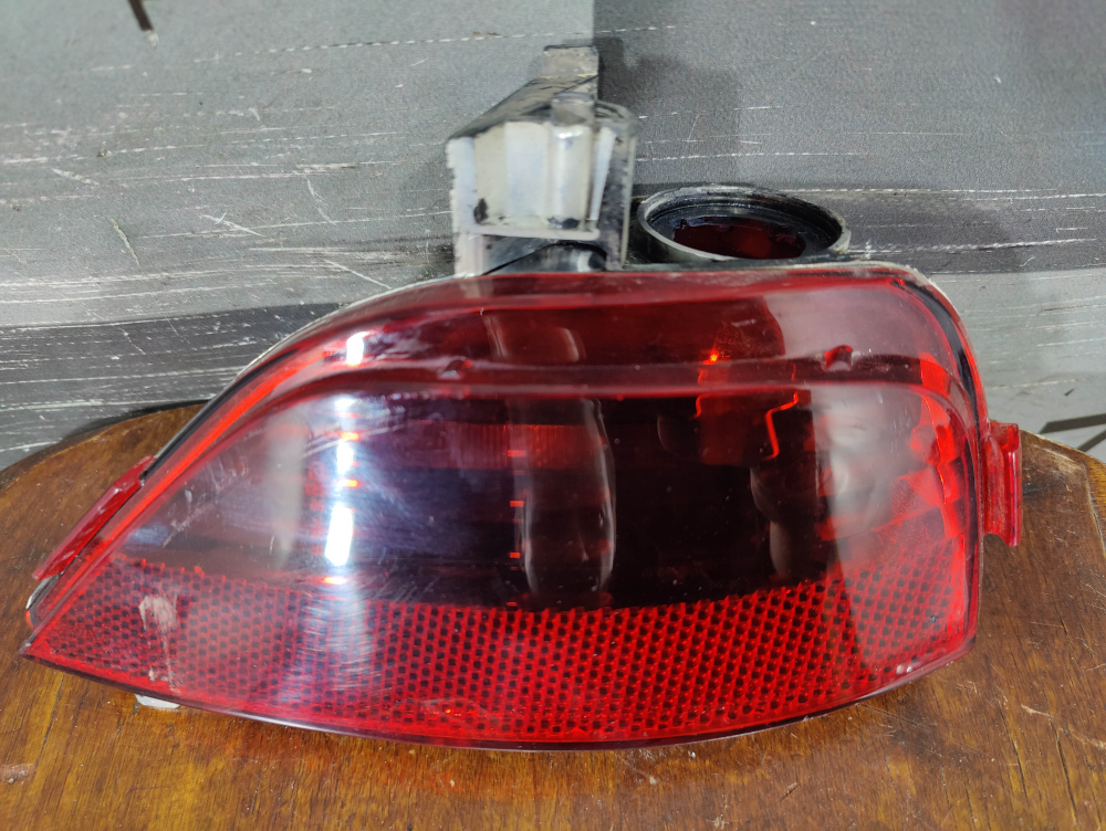 ПТФ задний левый Renault Duster 1 15-21 Б/У Оригинал 265850001R