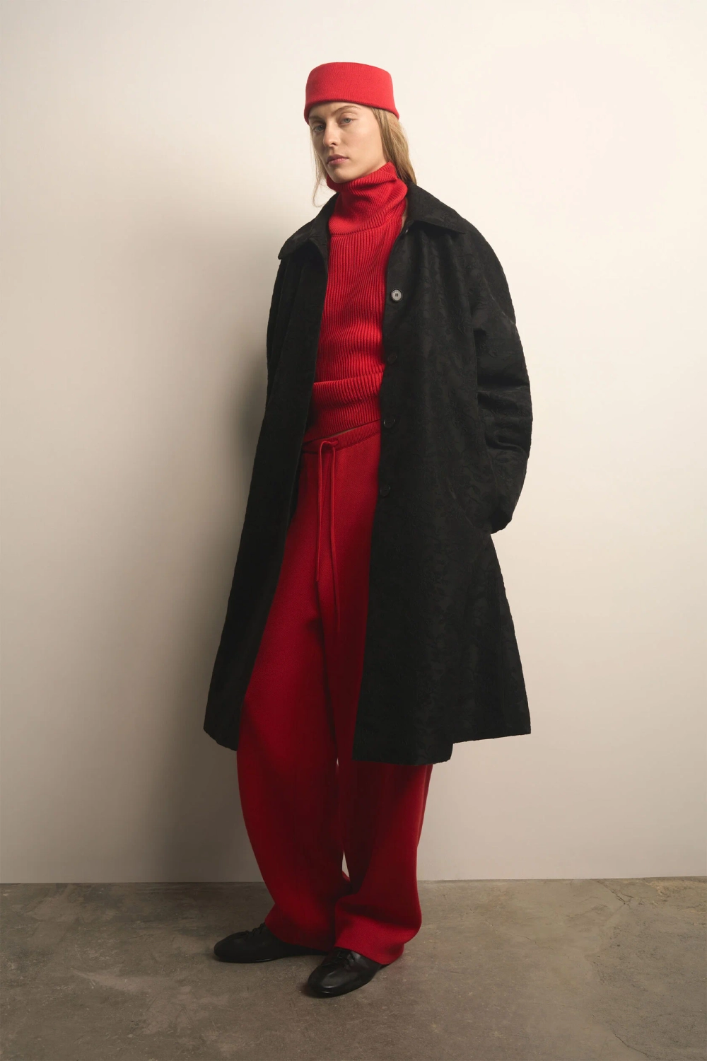 Плащ A-силуэта