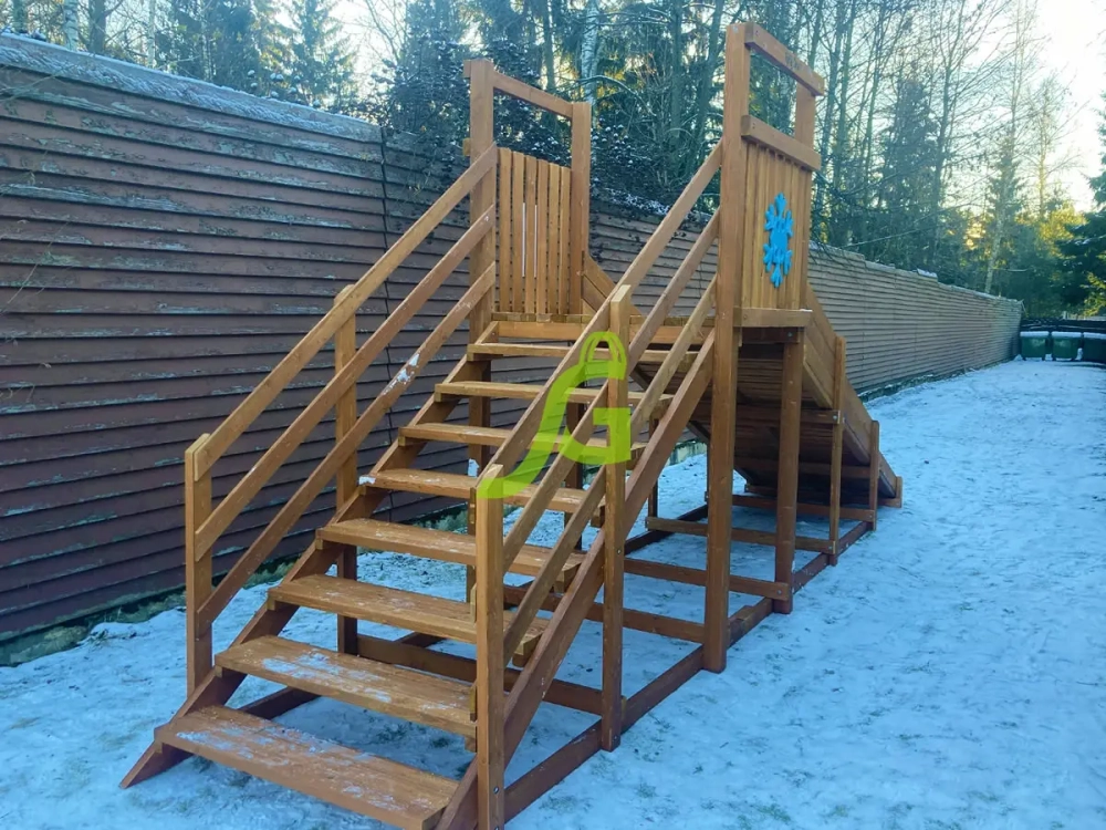 Заливная горка "Snow Fox Start" с крышей, скат 4 м