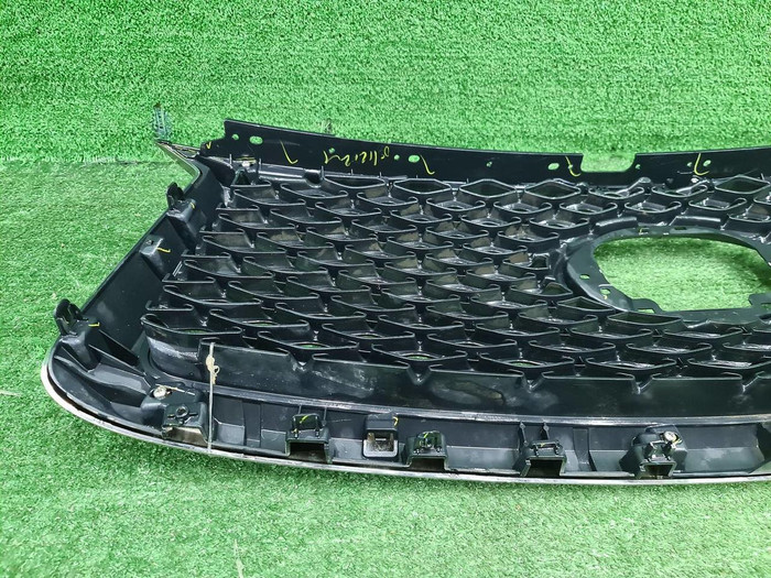 Решетка радиатора Infiniti QX50 2 (2017-н.в.)