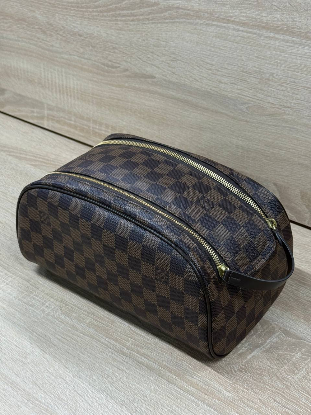 Несессер Louis Vuitton