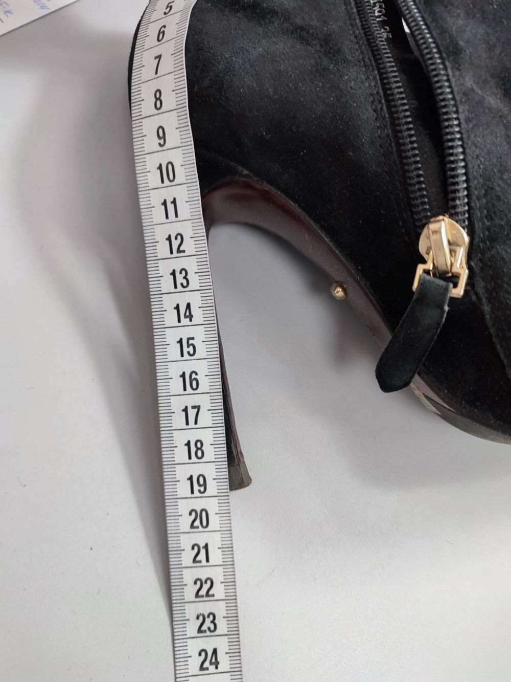 Ботильоны Vitacci замшевые 35 размер