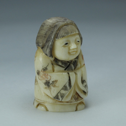 Нэцкэ Девушка