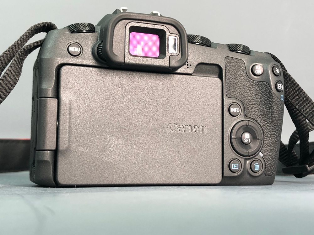 Canon EOS RP 1.300 кадров