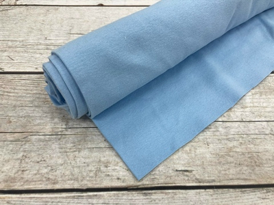 Рибана голубое небо