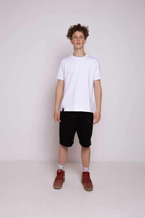 Футболка белая классическая без принта