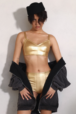 Шорты золотые