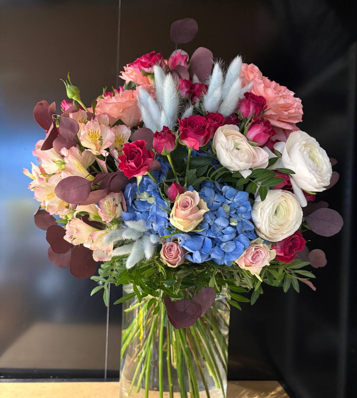 Букет "В гостях у сказки"