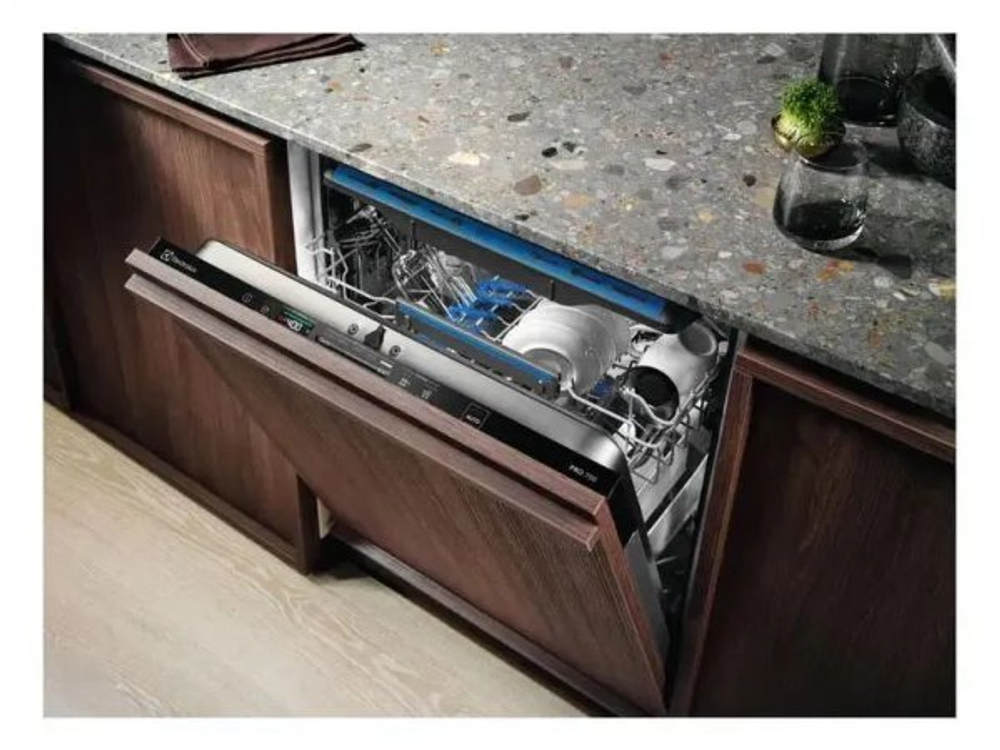 Встраиваемая посудомоечная машина Electrolux EEG48300L