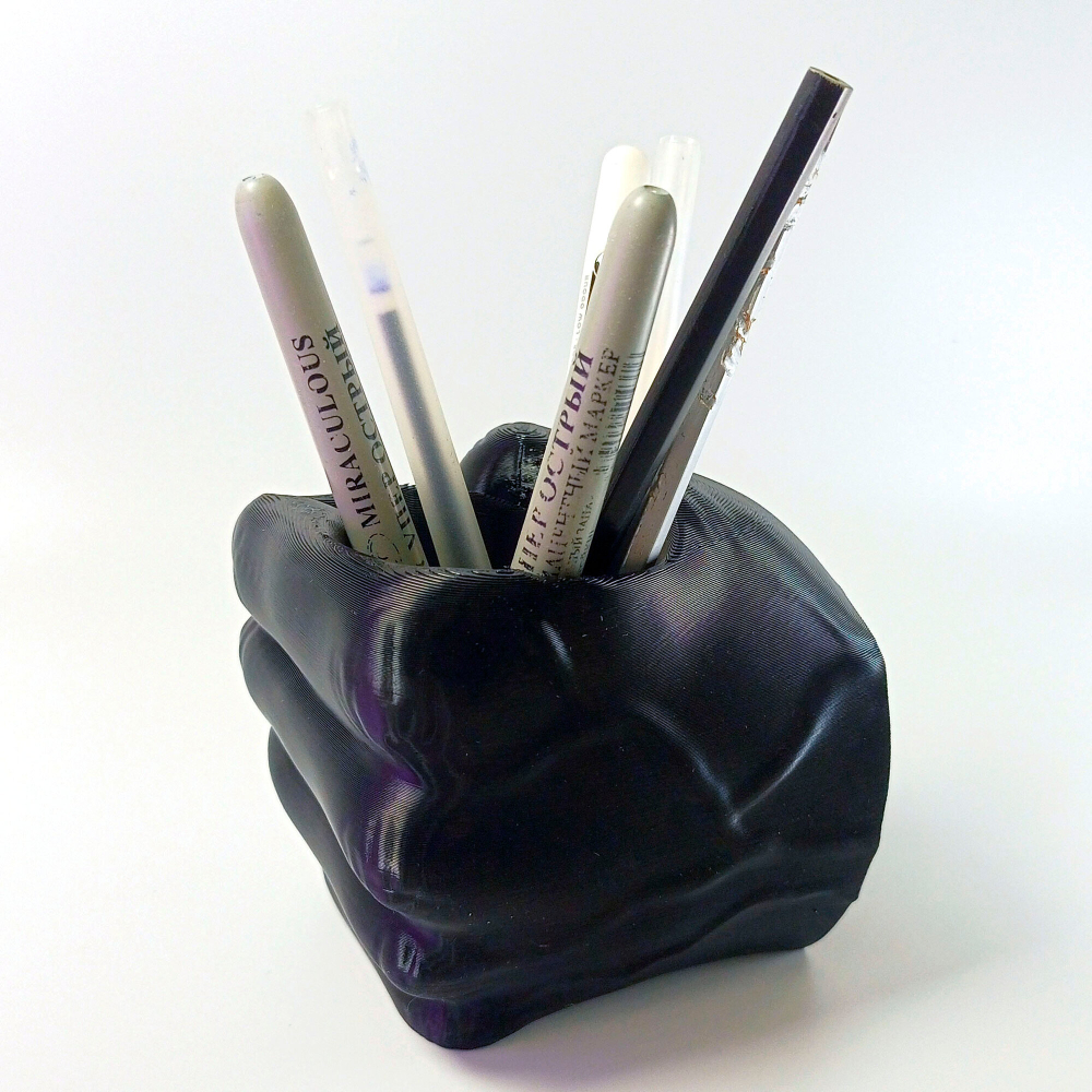 Подставка для карандашей "Кулак", черная, 3D печать, высота 9,5 см.