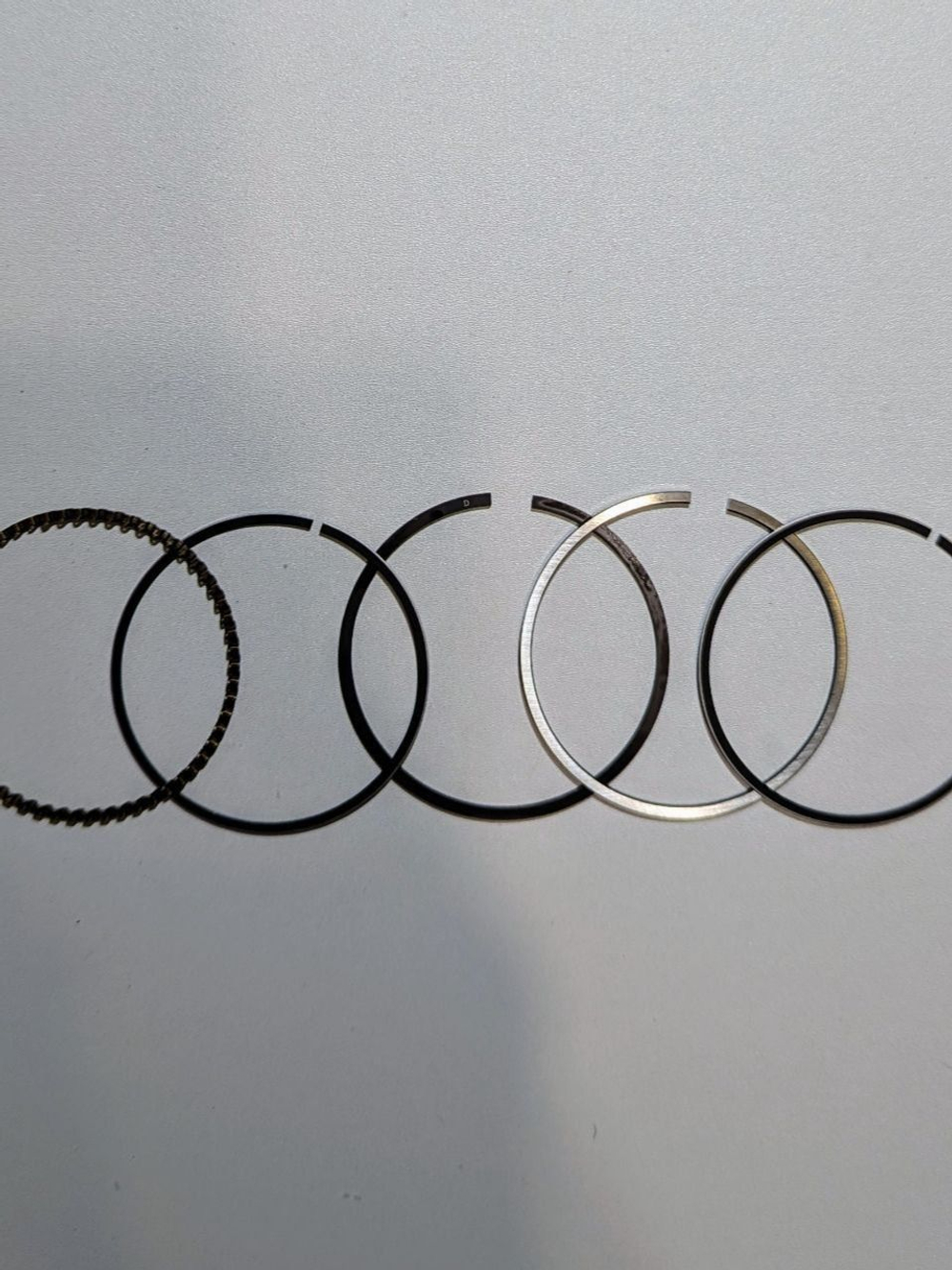 - Кольца поршневые двигателя питбайка 156FMJ 140см3